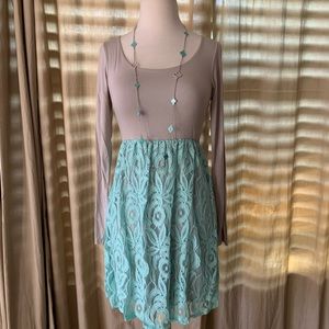 Cute boutique dress 👗 spring Easter lace cute